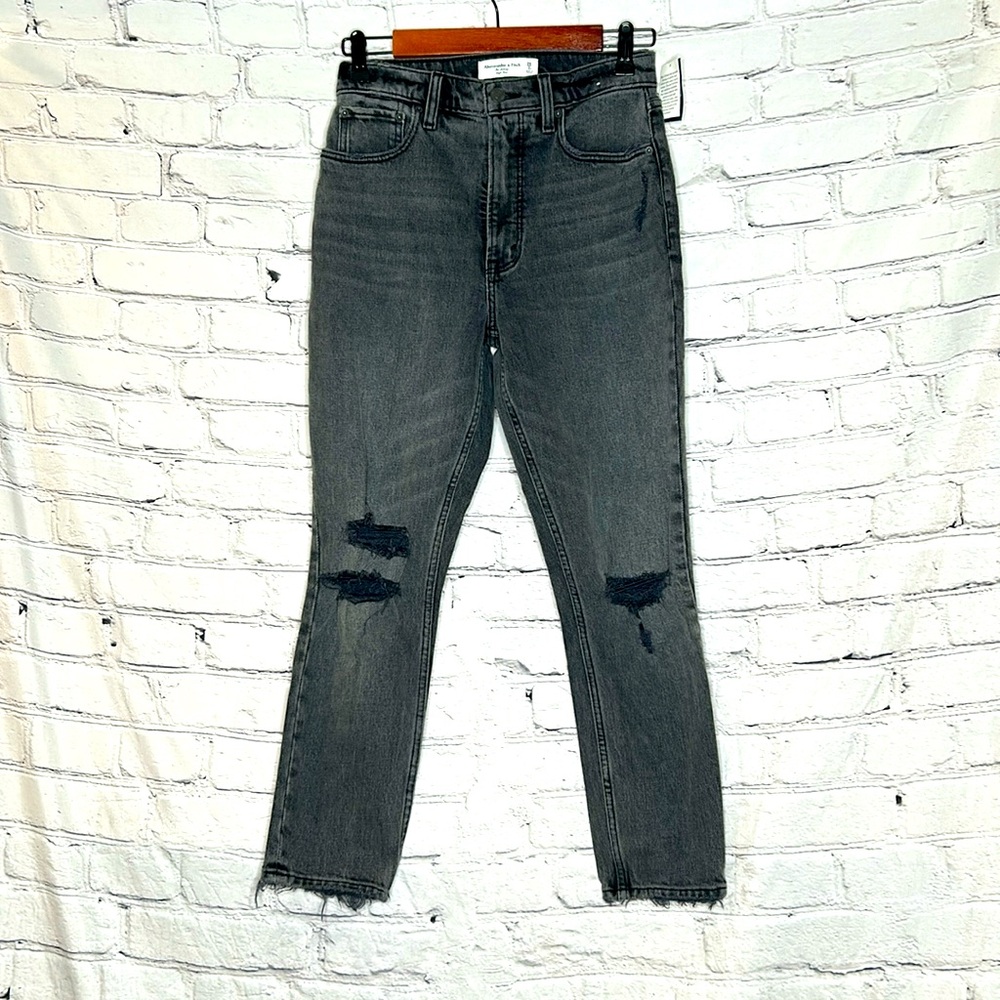 Abercrombie & Fitch The Skinny High Rise Distressed Black Jeans Size 26 2 Short
